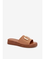 Dámské pantofle s zlatým detailem Camel model 22027934 - Boto Dámské pantofle s zlatým detailem Camel model 22027934 - Boto