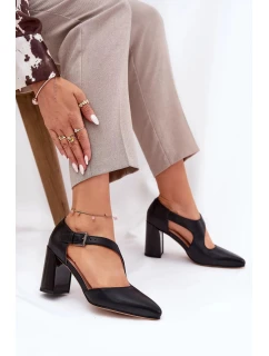 Dámské kožené lodičky na podpatku s ozdobnou sponou Vinceza – černé