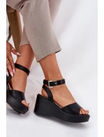 Dámské Sandály Na Klínu Černé model 21696121 - Boto Dámské Sandály Na Klínu Černé model 21696121 - Boto