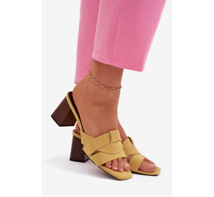 Dámské sandály na podpatku s řemínky Eko semišové Žluté Corivelle