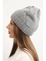 Dámská zimní čepice z vlny a s geometrickým vzorem model 21753193 šedá - K-Fashion