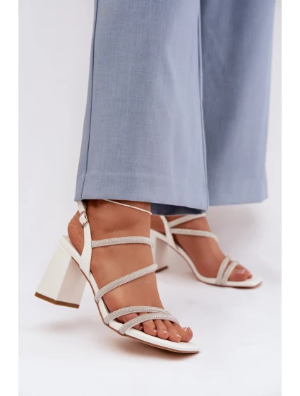 Dámské sandály na podpatku s pásky a kamínky Bílá Brelia
