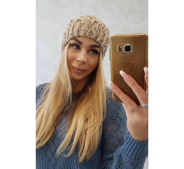 Fleecová čepice tmavě béžová model 18750839 - K-Fashion Fleecová čepice tmavě béžová model 18750839 - K-Fashion