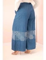 Dámské kalhoty Plus Size se širokými nohavicemi a model 21156793 výšivkou džínové - K-Fashion Dámské kalhoty Plus Size se širokými nohavicemi a model 21156793 výšivkou džínové - K-Fashion