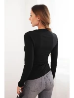Dámská blůza s ozdobnou sponou z model 21468710 viskózy černá - K-Fashion