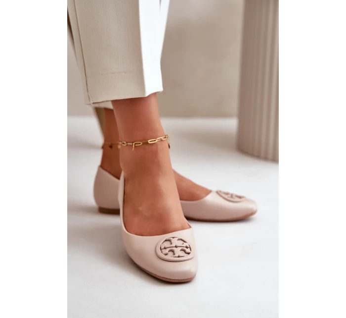 Dámské baleríny s ozdobou z ekokože béžové model 21667173 - Boto