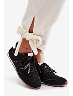 Dámské nízké tenisky s korálky černé model 22095342 - Boto