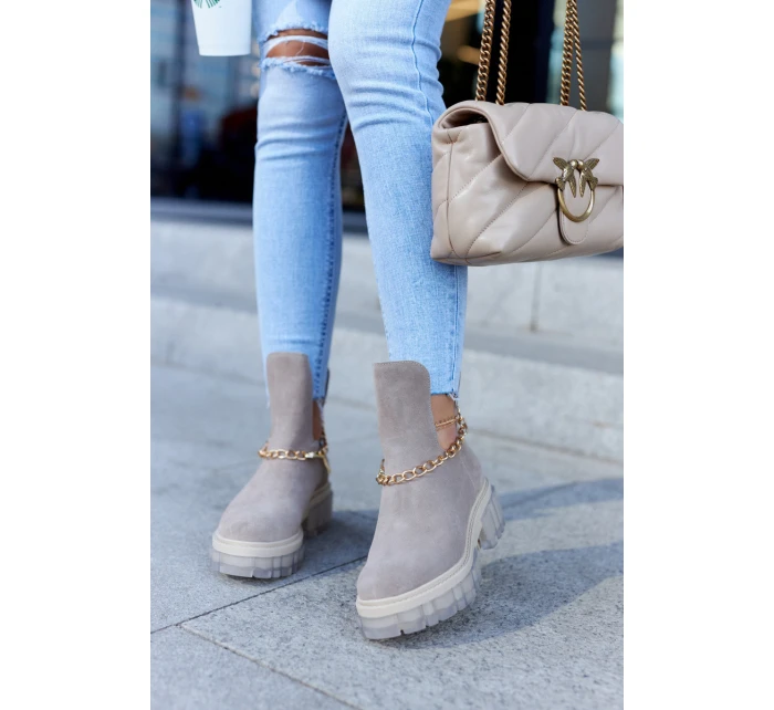 Módní semišové kozačky s střihem béžove model 21578614 Me - Boto