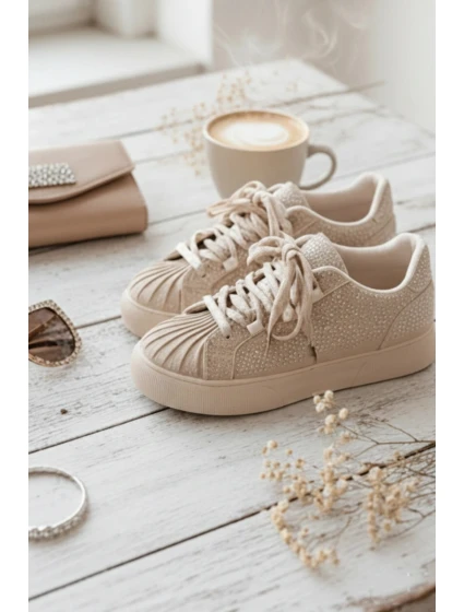 Ozdobené dámské tenisky béžové model 21834860 - Boto Ozdobené dámské tenisky béžové model 21834860 - Boto