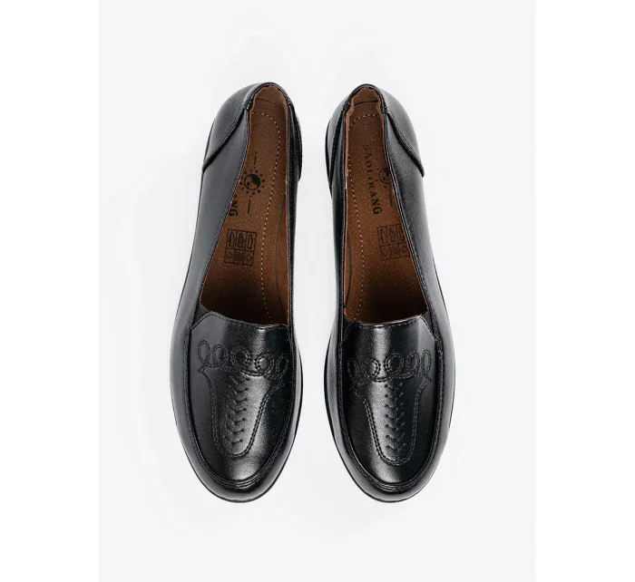 Výborné černé dámské  polobotky na klínku