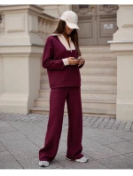 Dámský komplet - mikina se stojáčkem a široké kalhoty s kapsami ve vínové bordó barvě (VE107)