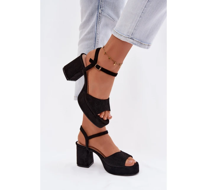 Dámské sandály na podpatku z eko semiše Černé Iserelle