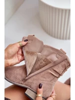 Zateplené kotníkové boty s řasením na nízkém podpatku béžové Elletinnia Zateplené kotníkové boty s řasením na nízkém podpatku béžové Elletinnia