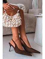 Dámské sandály na podpatku z eko semiše čokoládové model 22092078 - Boto Dámské sandály na podpatku z eko semiše čokoládové model 22092078 - Boto