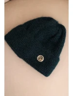 Dámská zimní čepice model 21441766 s ozdobným knoflíkem mořská - K-Fashion Dámská zimní čepice model 21441766 s ozdobným knoflíkem mořská - K-Fashion