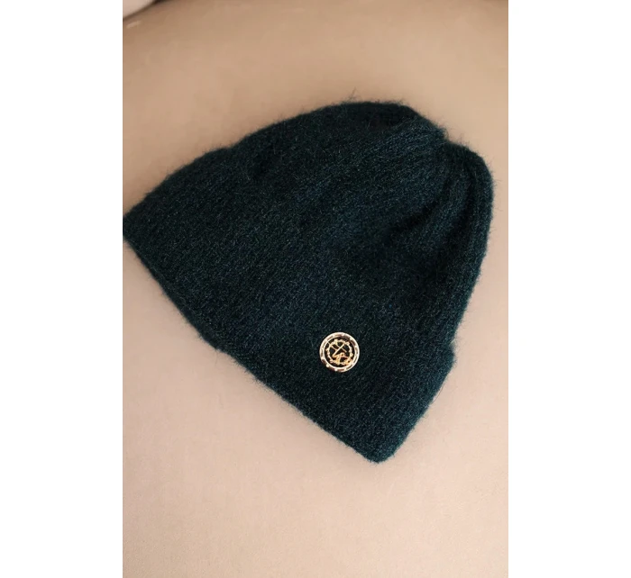 Dámská zimní čepice model 21441766 s ozdobným knoflíkem mořská - K-Fashion Dámská zimní čepice model 21441766 s ozdobným knoflíkem mořská - K-Fashion