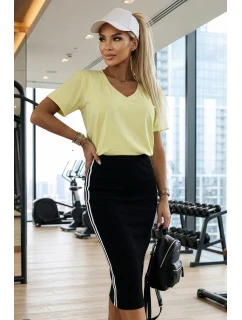 665-1 Dámská bavlněná halenka s výstřihem do V a krátkými rukávy - máslově žlutá