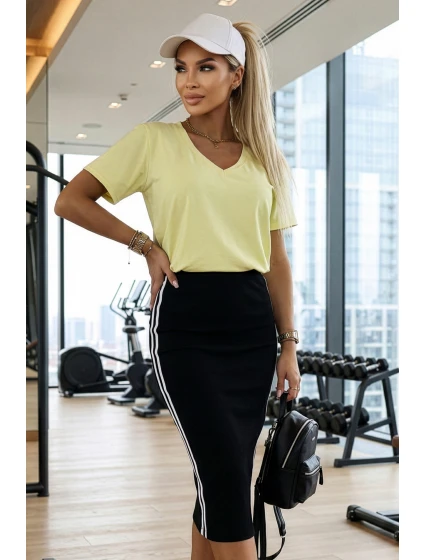 665-1 Dámská bavlněná halenka s výstřihem do V a krátkými rukávy - máslově žlutá