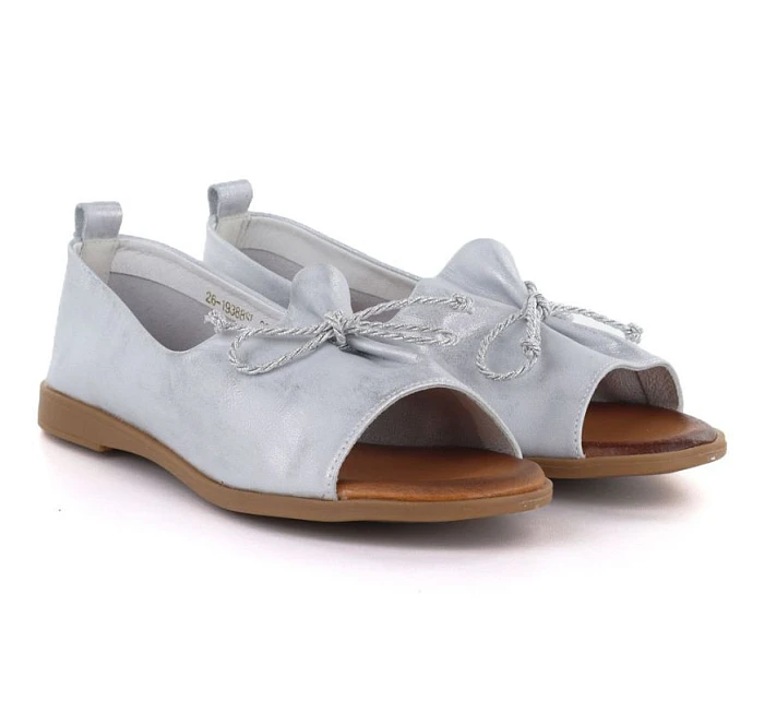 Dámské kožené polobotky s otevřenou špičkou stříbrné barvy Cambell 19388 Dámské kožené polobotky s otevřenou špičkou stříbrné barvy Cambell 19388