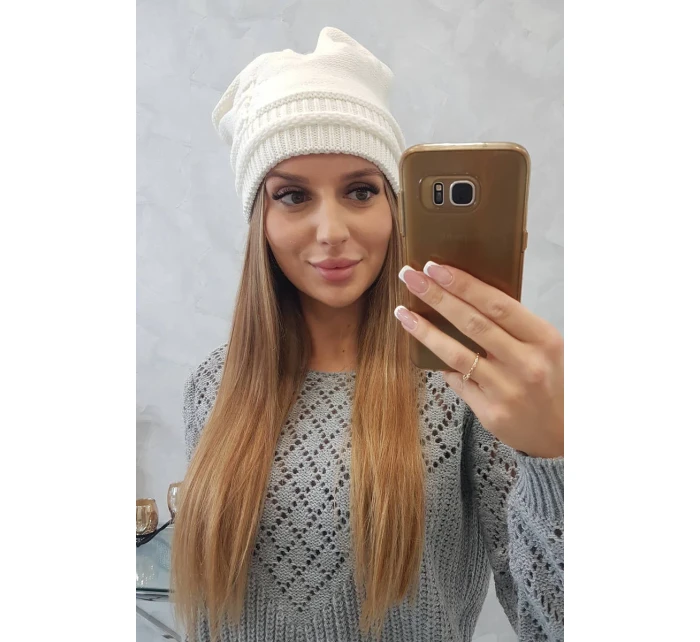 Dámská čepice Kaja model 18751589 ecru - K-Fashion Dámská čepice Kaja model 18751589 ecru - K-Fashion