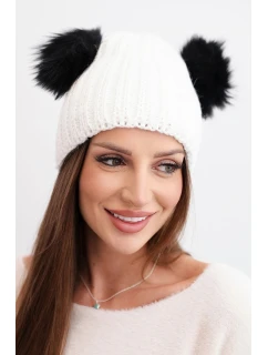Dámská zimní čepice z vlny s pomponem K433 bílá