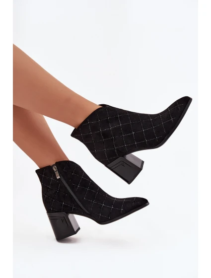 Dámské boty na sloupkovém podpatku se zdobením D&A – černé Dámské boty na sloupkovém podpatku se zdobením D&A – černé