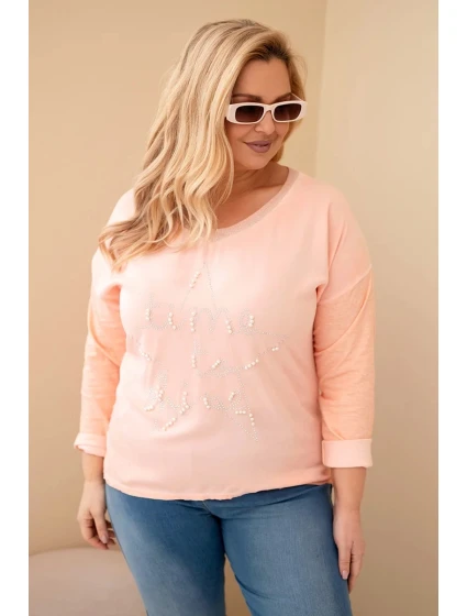Dámská blůza Plus Size s potiskem a perlami meruňková Dámská blůza Plus Size s potiskem a perlami meruňková