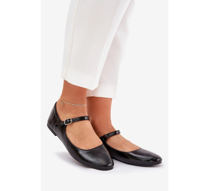 Lakované Baletky S Páskem Černé model 21687377 - Boto Lakované Baletky S Páskem Černé model 21687377 - Boto