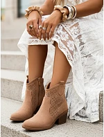 Dámské kozačky s prolamovaným svrškem na nízkém podpatku béžové barvy FashionStreet ZY1428