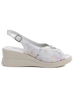Šedé kožené dámské sandály na platformě Vinceza 26-79614 Šedé kožené dámské sandály na platformě Vinceza 26-79614