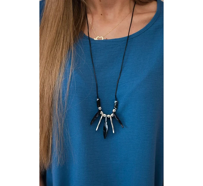 Oversized halenka s přívěskem Džíny