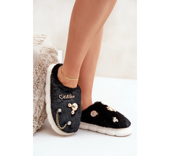 Pantofle S Přívěsky Černé model 21680849 - Boto Pantofle S Přívěsky Černé model 21680849 - Boto