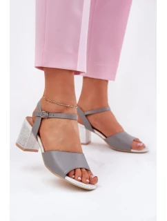 Sandály na podpatku  model 213012 Step in style