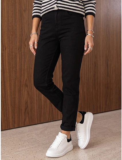 Jeansy damskie mom fit z wysokim stanem czarne FashionStreet UY3243 Jeansy damskie mom fit z wysokim stanem czarne FashionStreet UY3243