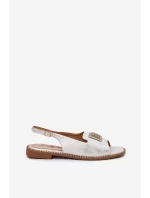 Elegantní Dámské Sandály Na Plochém Podpatku S Dekorací S.Barski KV51-082 Stříbrné Elegantní Dámské Sandály Na Plochém Podpatku S Dekorací S.Barski KV51-082 Stříbrné