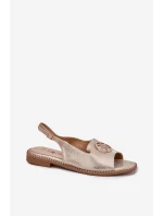 Dámské sandály na plochém podpatku s ozdobou S.Barski KV51-002 zlaté Dámské sandály na plochém podpatku s ozdobou S.Barski KV51-002 zlaté