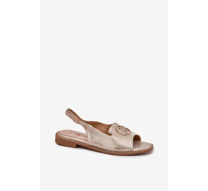 Dámské sandály na plochém podpatku s ozdobou S.Barski KV51-002 zlaté Dámské sandály na plochém podpatku s ozdobou S.Barski KV51-002 zlaté