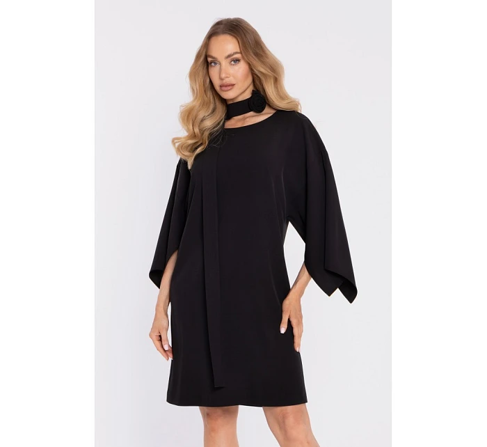 model 22040591 Šaty s ozdobnými širokými rukávy černé - Moe