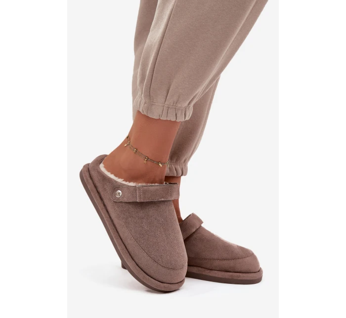 Dámské pantofle s páskem a kožíškem Rilena – tmavě béžové Dámské pantofle s páskem a kožíškem Rilena – tmavě béžové