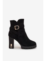 Zateplené dámské kozačky na podpatku s přezkou Černé model 21711529 - Boto Zateplené dámské kozačky na podpatku s přezkou Černé model 21711529 - Boto