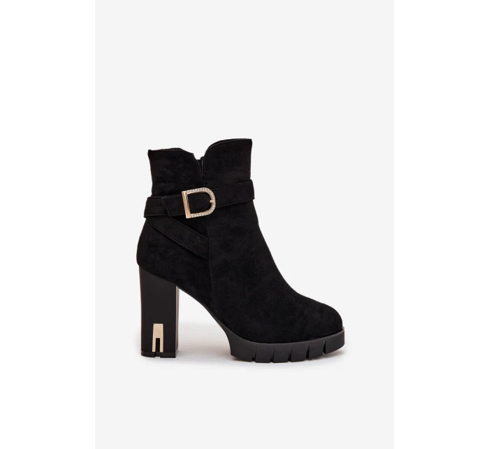 Zateplené dámské kozačky na podpatku s přezkou Černé model 21711529 - Boto Zateplené dámské kozačky na podpatku s přezkou Černé model 21711529 - Boto