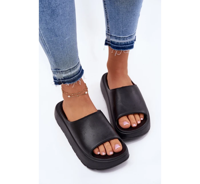 Pěnové dámské sandály na platformě černé model 21697861 - EVENTO Pěnové dámské sandály na platformě černé model 21697861 - EVENTO