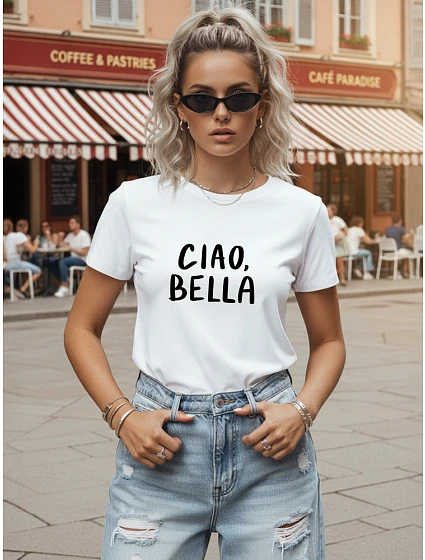 Tshirt damski z napisem BELLA biały model 22261591 - FashionStreet Tshirt damski z napisem BELLA biały model 22261591 - FashionStreet