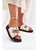 Dámské Pantofle S Přezkami Na Platformě Béžové model 21699240 - Boto Dámské Pantofle S Přezkami Na Platformě Béžové model 21699240 - Boto