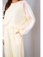 Dámský máslový komplet s lampasem a model 22015438 žlutý - K-Fashion