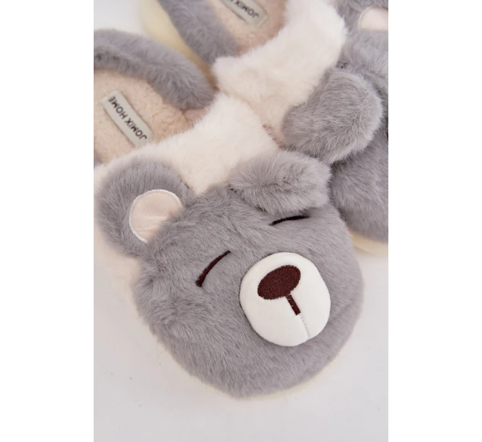 Kožešinové pantofle s motivem šedé model 21772450 - Boto
