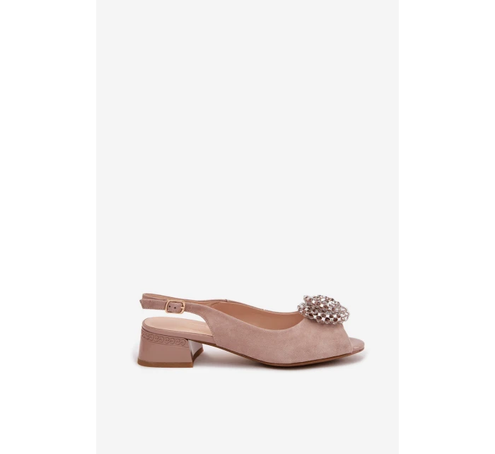 Kožené dámské sandály na podpatku s ozdobou model 22031834 béžové - D&A