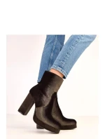 Boty na podpatku model 220583 Solea Boty na podpatku model 220583 Solea