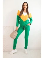 Dámský komplet teplákový Plus Size s výstřihem do V zelený Dámský komplet teplákový Plus Size s výstřihem do V zelený