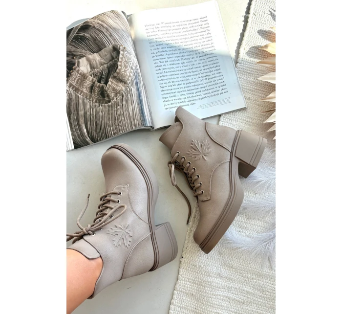 Dámské boty Vinceza – béžové, kožené, s blokovým podpatkem